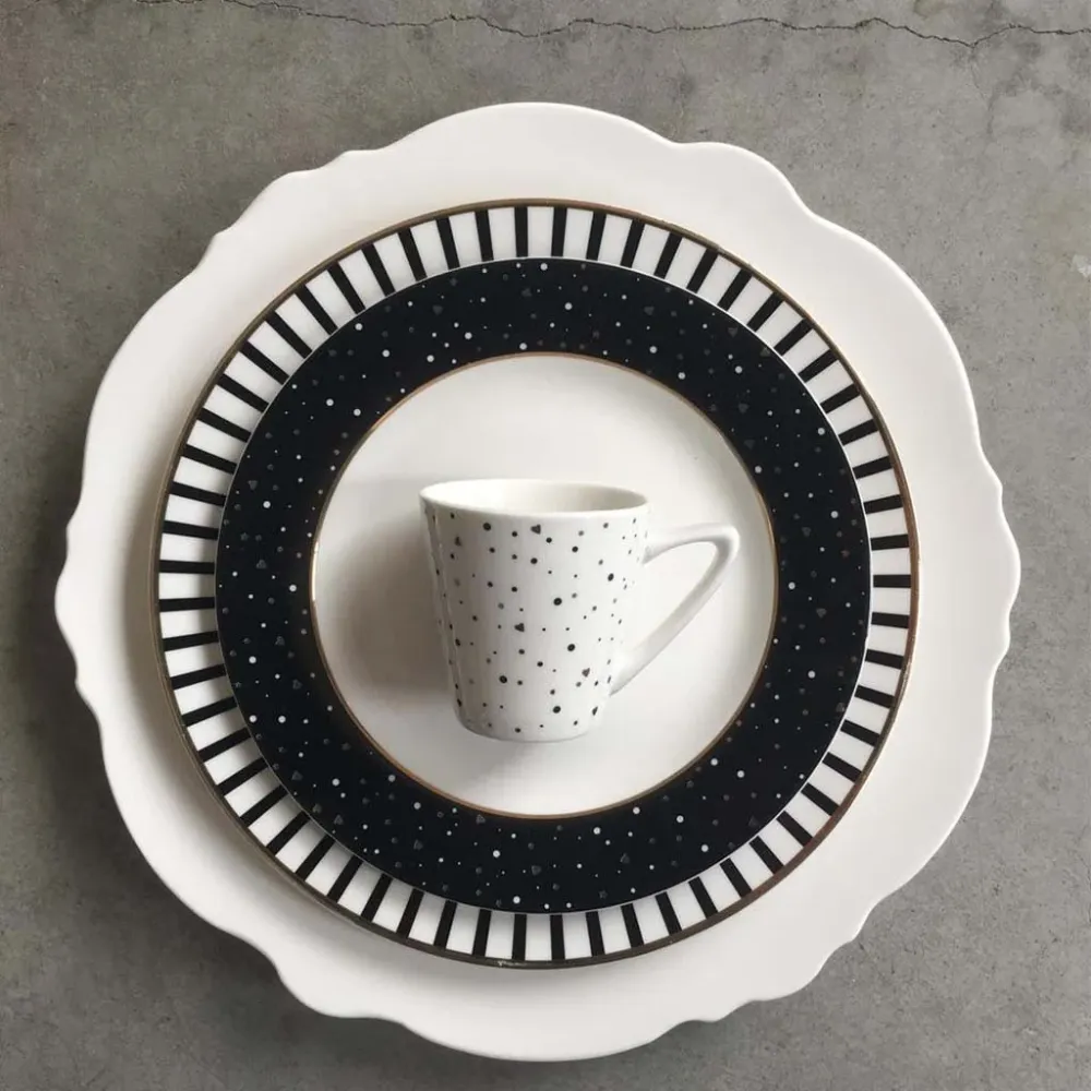 Piatti Irregular di Dutch Rose