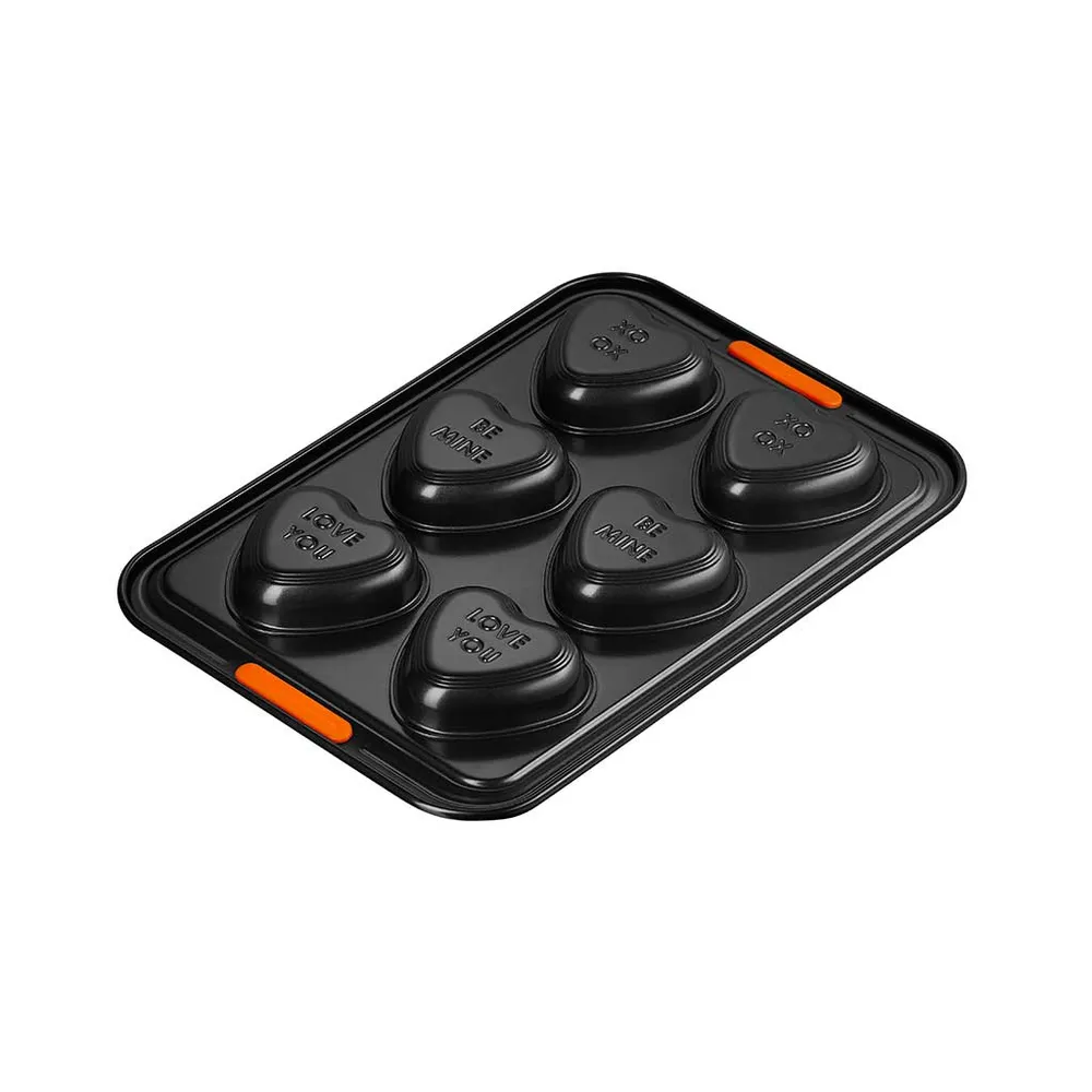 Stampo per 6 biscotti cuore con messaggio Le Creuset